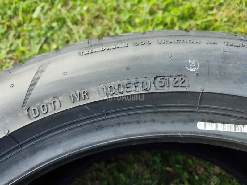 Bridgestone 255/45 R18 Letnja