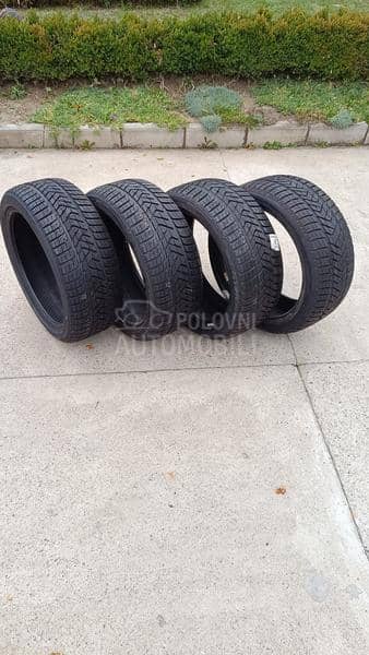 Pirelli 235/40 R18 Sve sezone