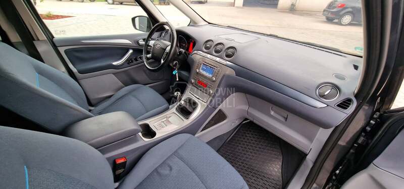 Ford Galaxy 2.0  7 Sedista