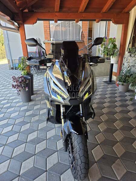 Honda XADV