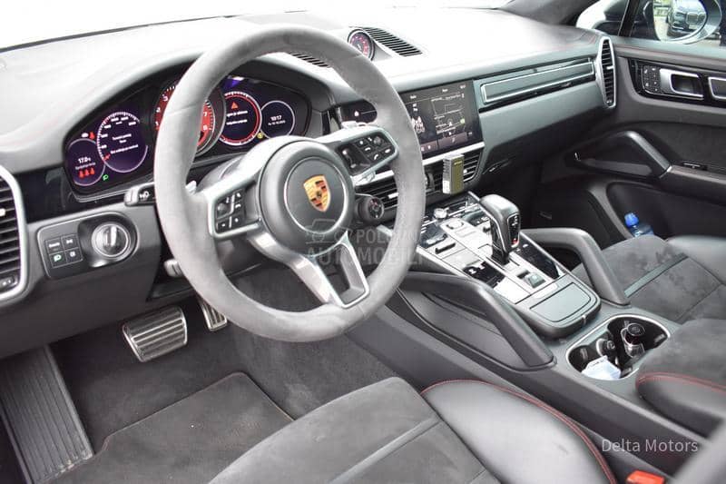 Porsche Cayenne GTS