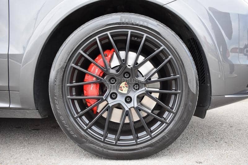 Porsche Cayenne GTS