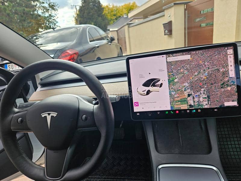 Tesla Model 3 LONG RANGE