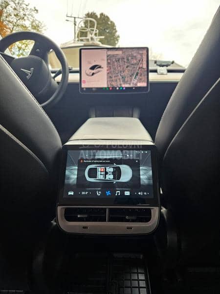 Tesla Model 3 LONG RANGE