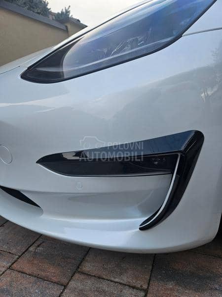 Tesla Model 3 LONG RANGE