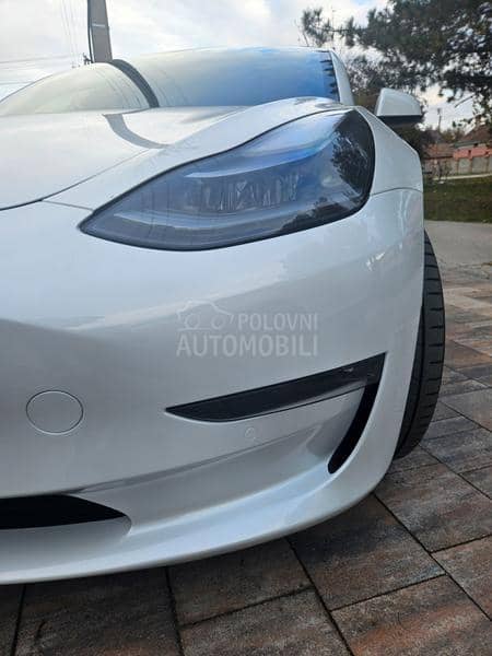 Tesla Model 3 LONG RANGE