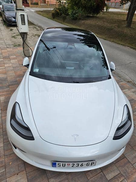 Tesla Model 3 LONG RANGE