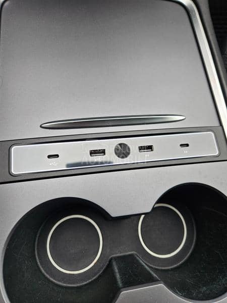 Tesla Model 3 LONG RANGE