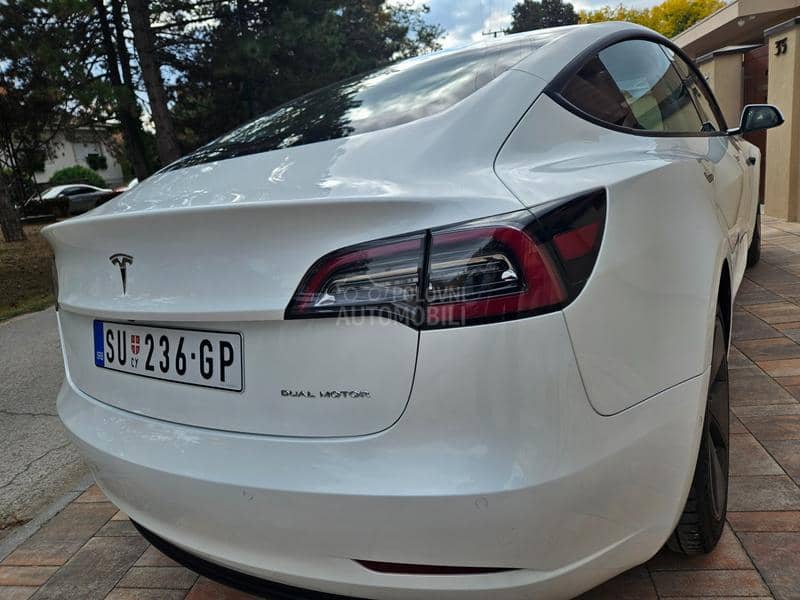 Tesla Model 3 LONG RANGE