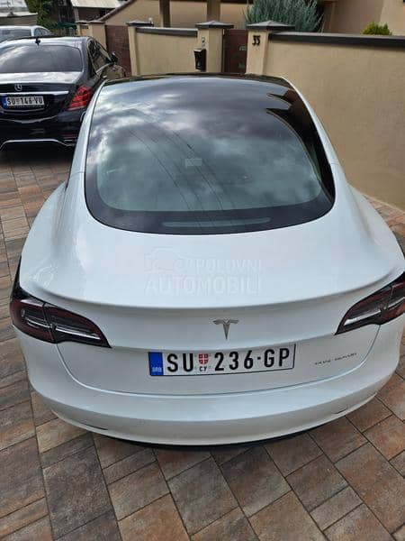 Tesla Model 3 LONG RANGE