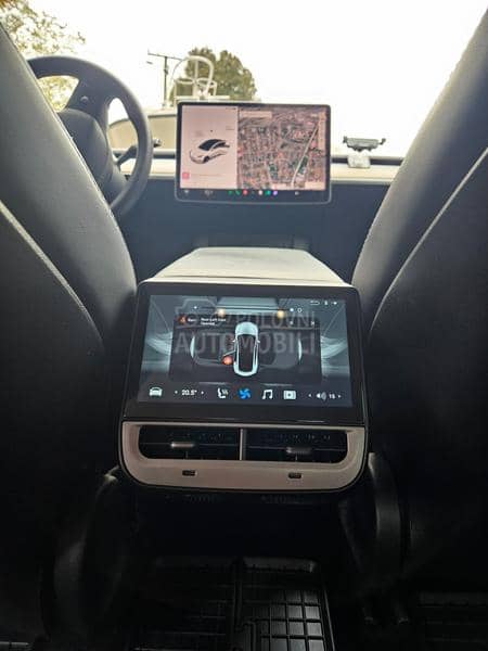 Tesla Model 3 LONG RANGE