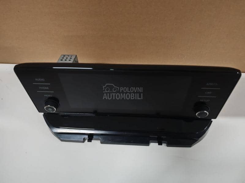 Multimedia Radio Octavia IV