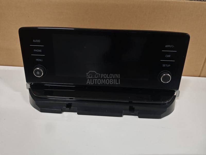 Multimedia Radio Octavia IV