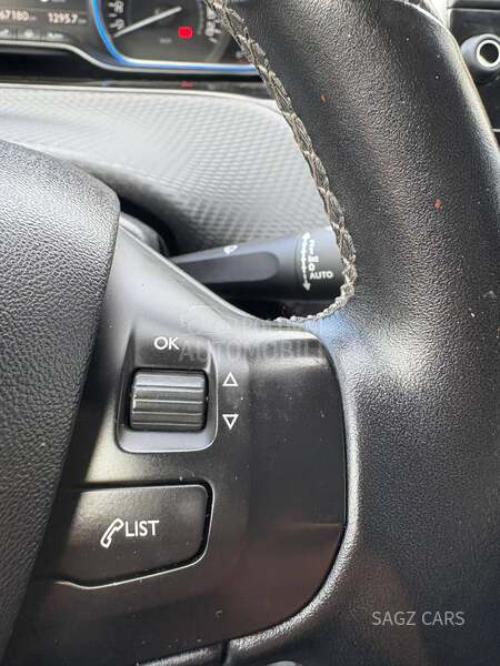 Peugeot 2008 1.6 HDI ALLURE NAV