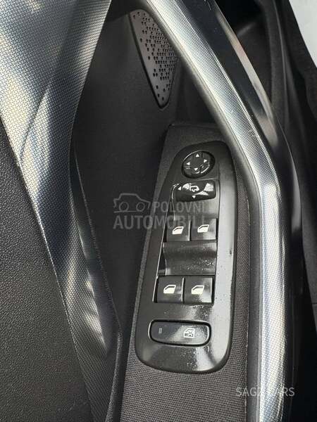 Peugeot 2008 1.6 HDI ALLURE NAV