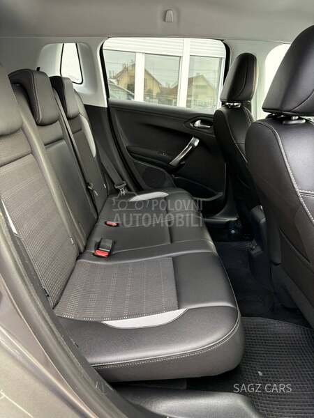 Peugeot 2008 1.6 HDI ALLURE NAV