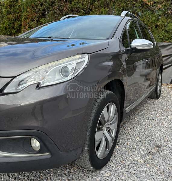 Peugeot 2008 1.6 HDI ALLURE NAV