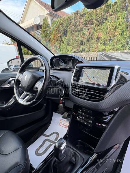 Peugeot 2008 1.6 HDI ALLURE NAV