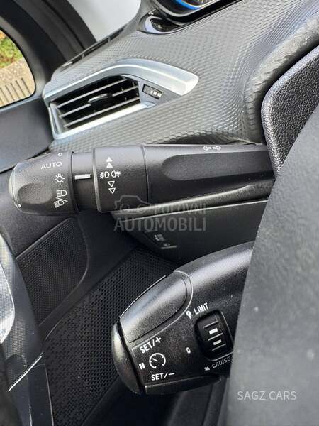 Peugeot 2008 1.6 HDI ALLURE NAV