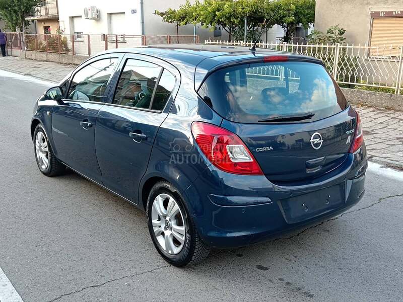 Opel Corsa D COSMO