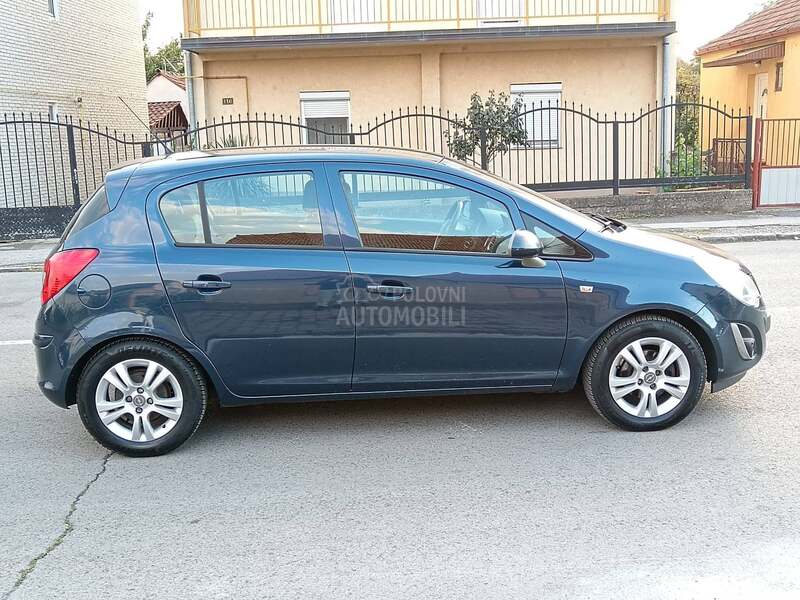 Opel Corsa D COSMO