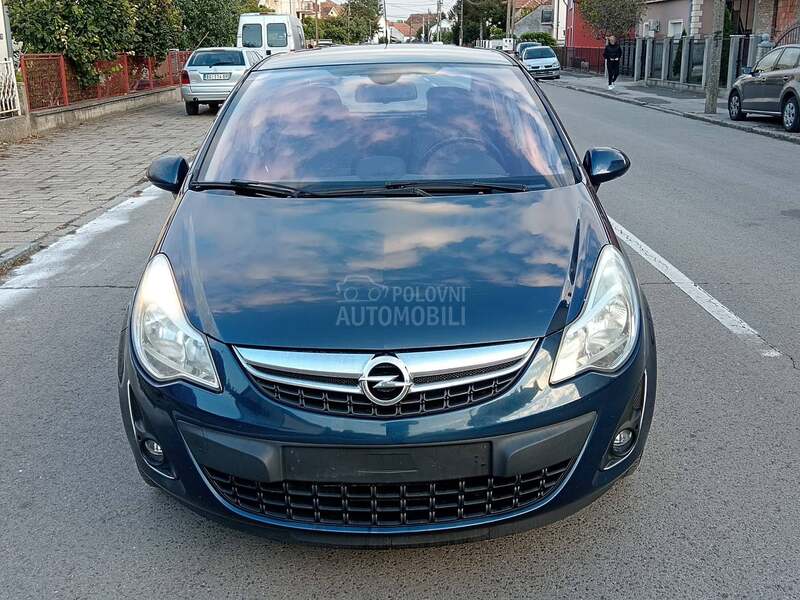 Opel Corsa D COSMO