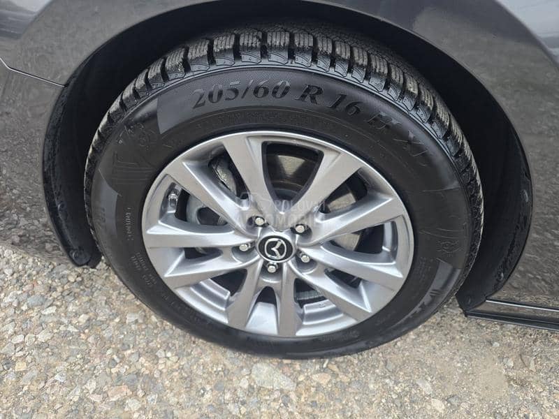 Mazda 3 2.0e-SkyActive x