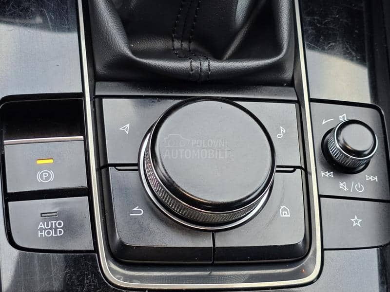 Mazda 3 2.0e-SkyActive x