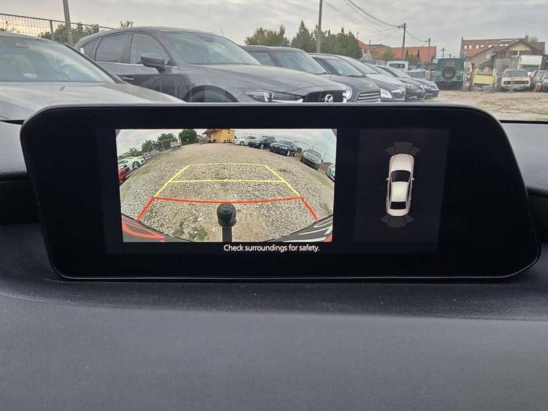 Mazda 3 2.0e-SkyActive x