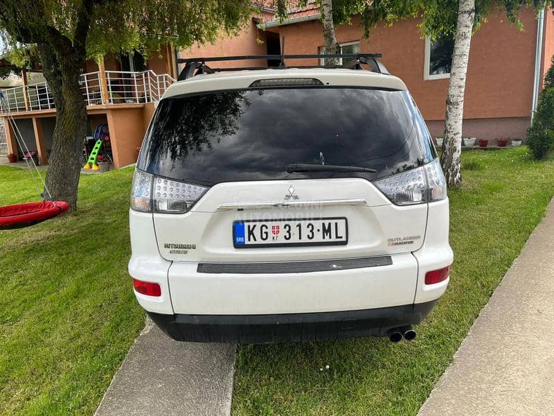 Mitsubishi Outlander 