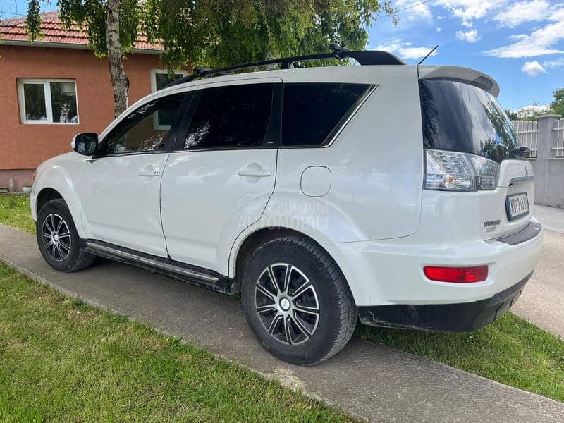 Mitsubishi Outlander 