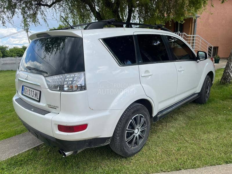 Mitsubishi Outlander 