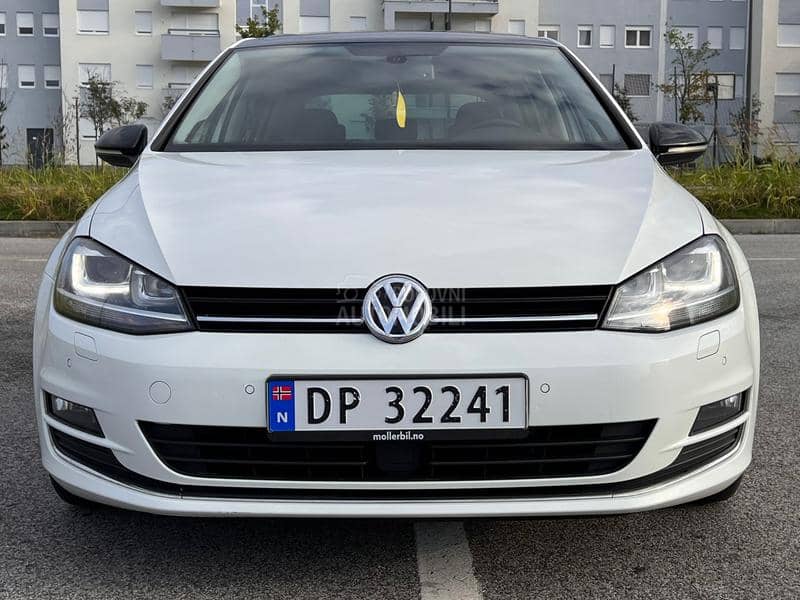 Volkswagen Golf 7 1,4 TSI - DSG - PANO