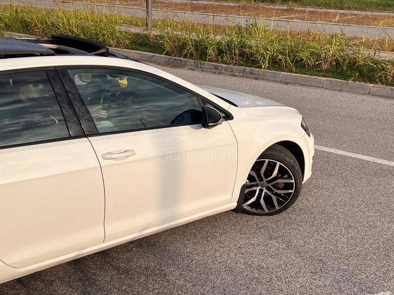 Volkswagen Golf 7 1,4 TSI - DSG - PANO