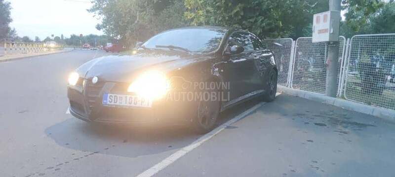 Alfa Romeo GT 1.9 JTD