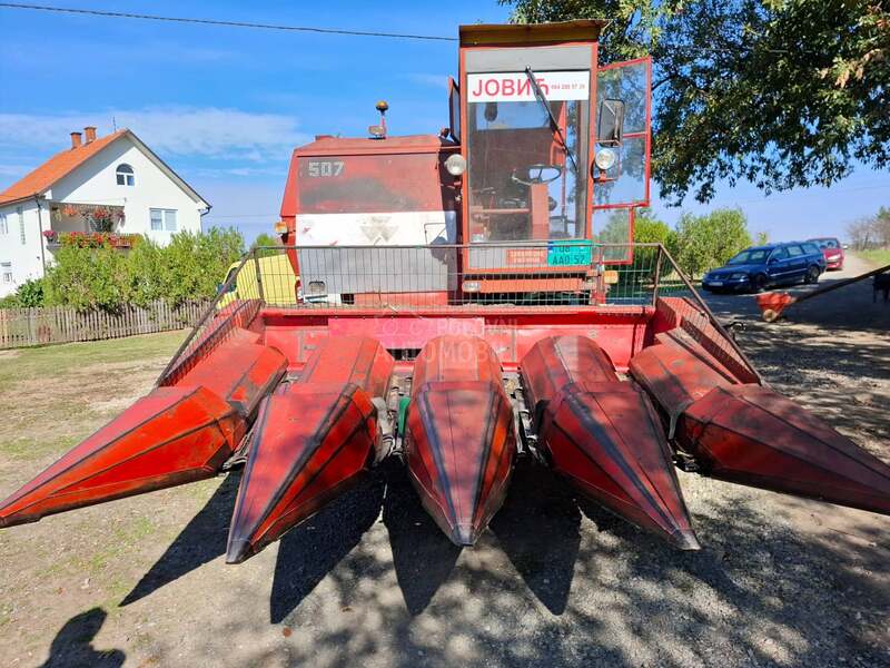 Massey Ferguson 507