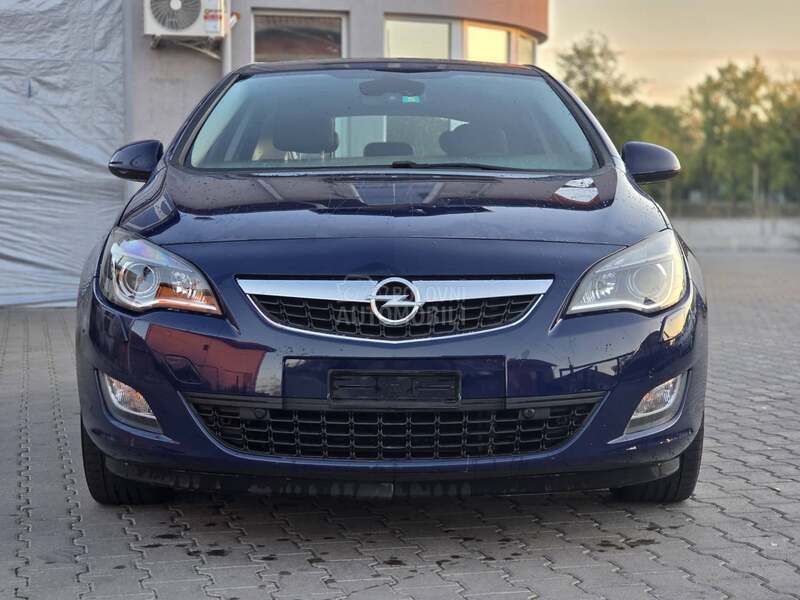 Opel Astra J 1.4 EcoFlex CH CH CH