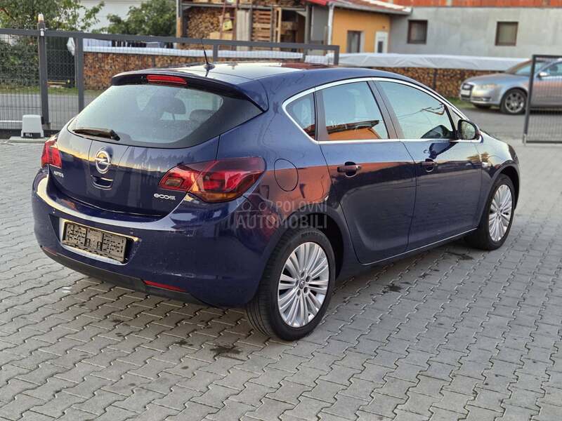 Opel Astra J 1.4 EcoFlex CH CH CH