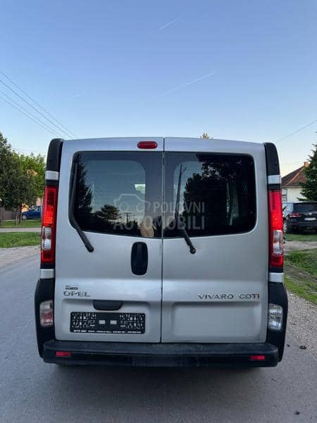 Opel Vivaro 2.0 6MESTA.POLUTERET LONG
