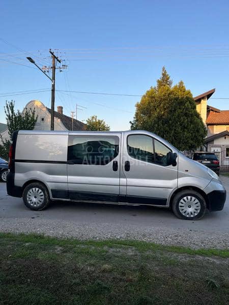 Opel Vivaro 2.0 6MESTA.POLUTERET LONG