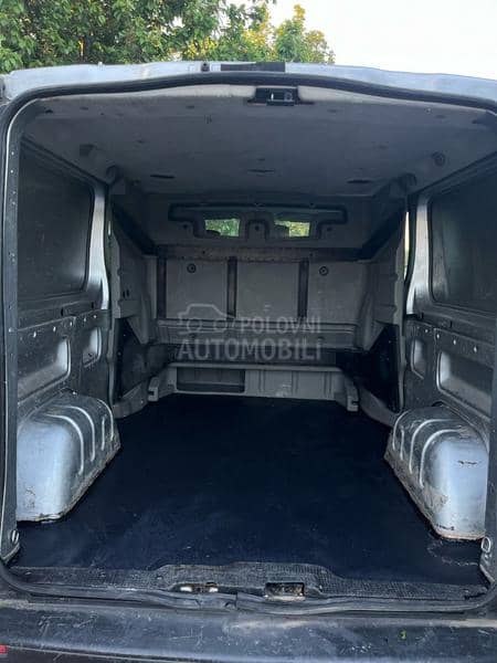 Opel Vivaro 2.0 6MESTA.POLUTERET LONG