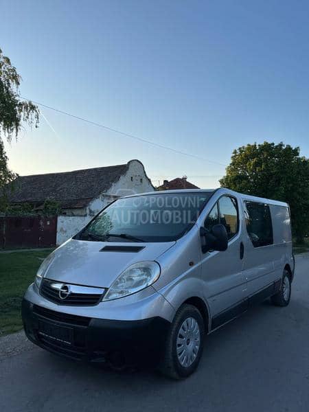 Opel Vivaro 2.0 6MESTA.POLUTERET LONG