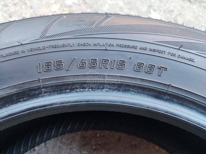 Falken 185/65 R15 Zimska