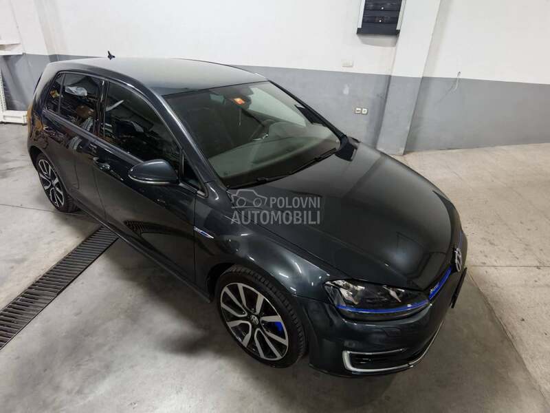 Volkswagen Golf 7 1.4 TSI GTE CH NOV Volkswagen Golf 7 1.4 TSI GTE CH NOV