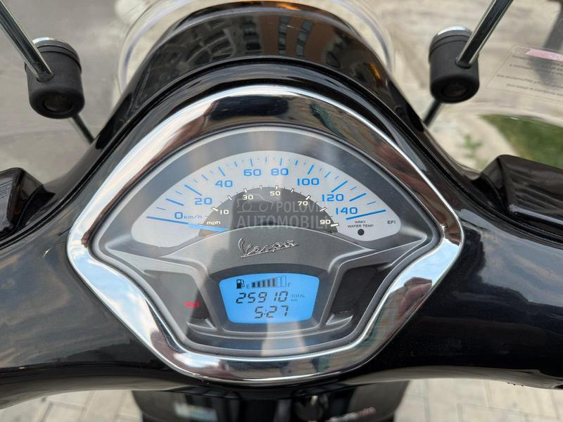 Vespa GTS 250ie PRVI VLASNIK