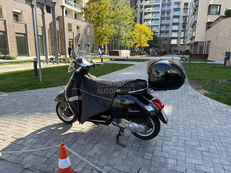 Vespa GTS 250ie PRVI VLASNIK
