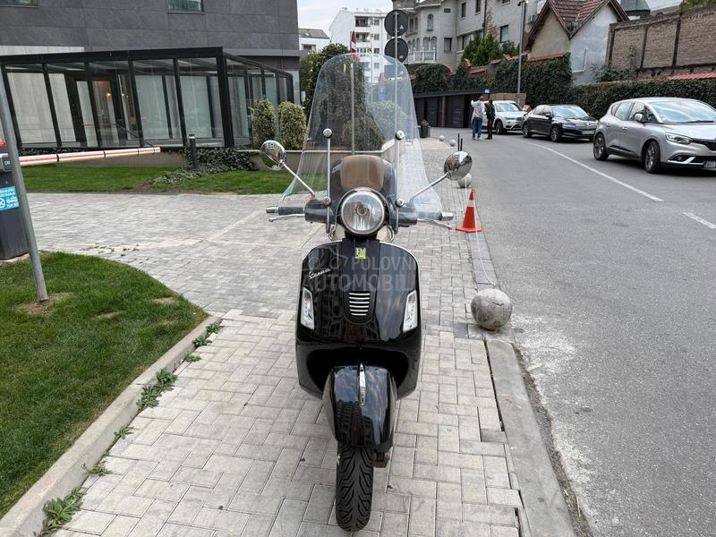 Vespa GTS 250ie PRVI VLASNIK