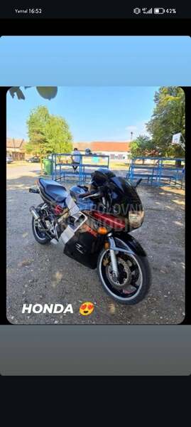 Honda CBR F2