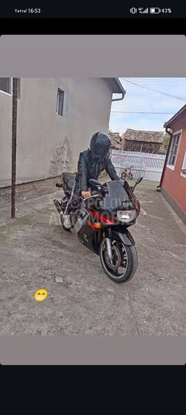 Honda CBR F2