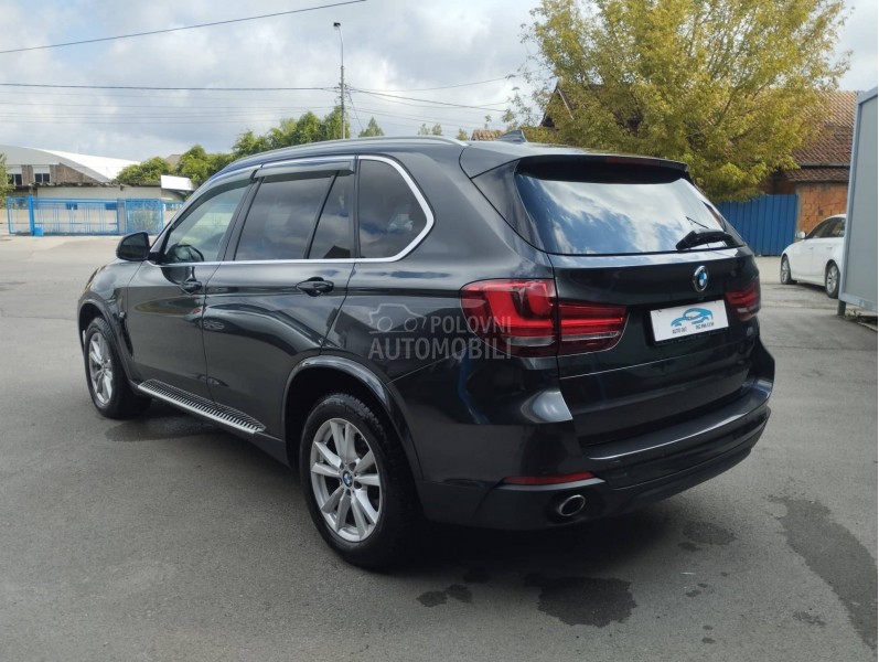 BMW X5 rezervisan